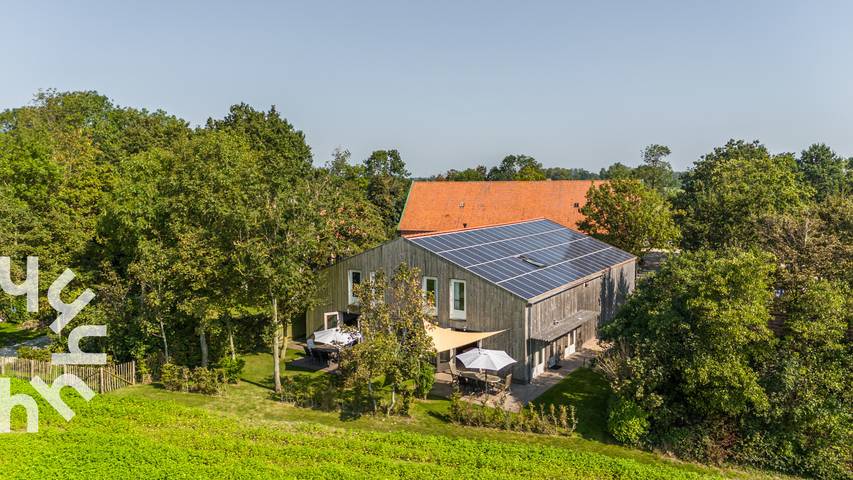 Bauernhof für 16 Personen, mit Terrasse und Garten in Zeeland