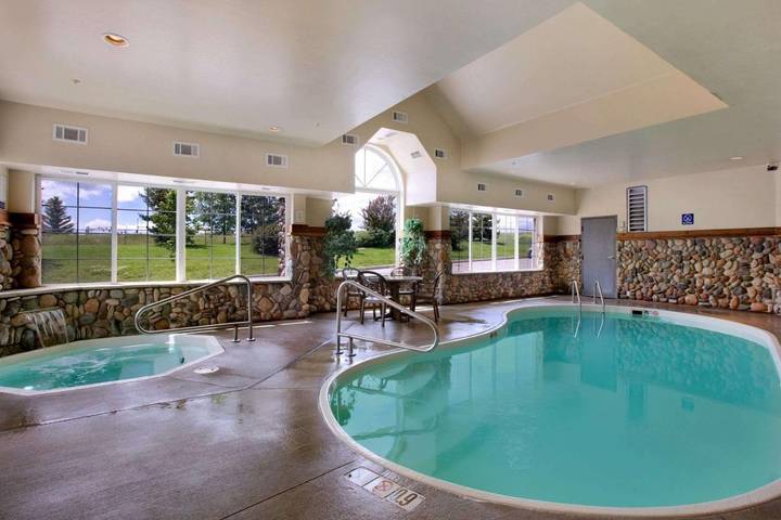 Hôtel pour 4 personnes, avec jacuzzi et piscine, animaux acceptés
