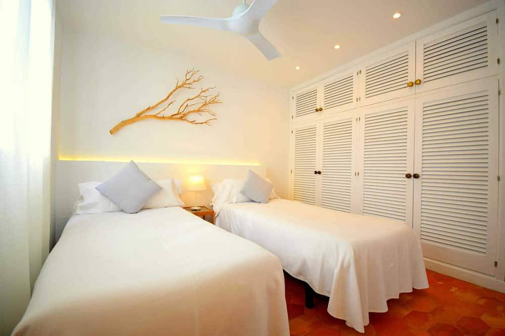 Entire apartment, 44327 Villa Cala Padri - 44327 Villa Cala Padri in Cala Provençal, Capdepera