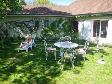 Chambre d’hôte pour 2 personnes, avec jardin dans Rilhac-Rancon
