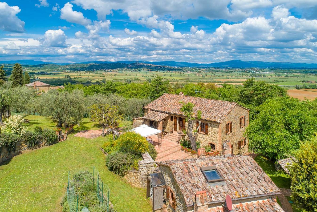Villa Bramasole Large Private Pool, Wifi in Sinalunga, Siena Provinz