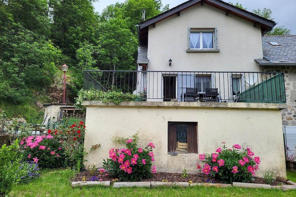 Maison 3 nuits minimum. in Mandailles-Saint-Julien, Région d'Aurillac