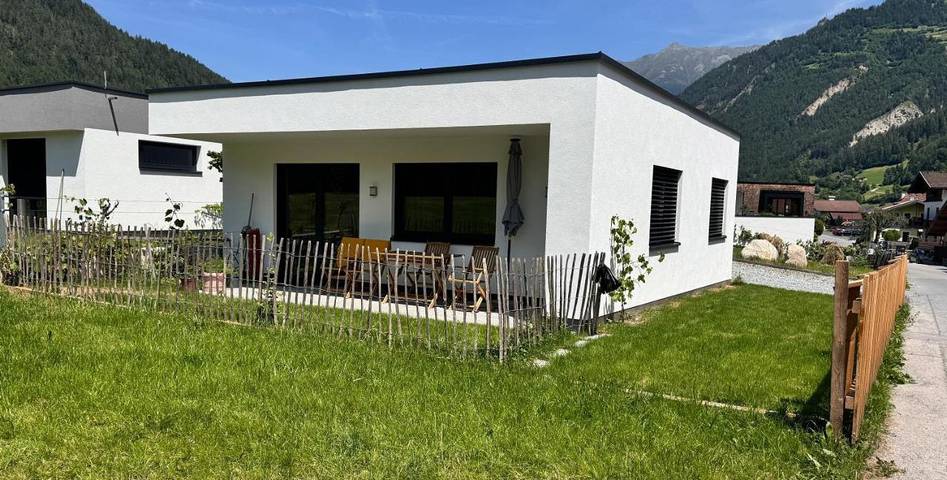 Bungalow para 4 personas, con jardín y vistas, Se admiten mascotas en Tirol