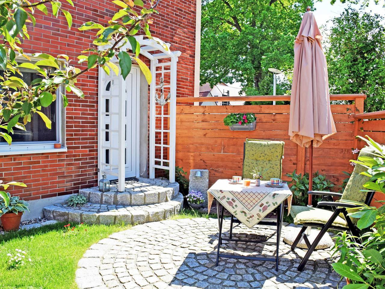 Ganze Ferienwohnung, Ferienhaus zum Hafen in Altefähr in Altefähr, Stralsund Umland