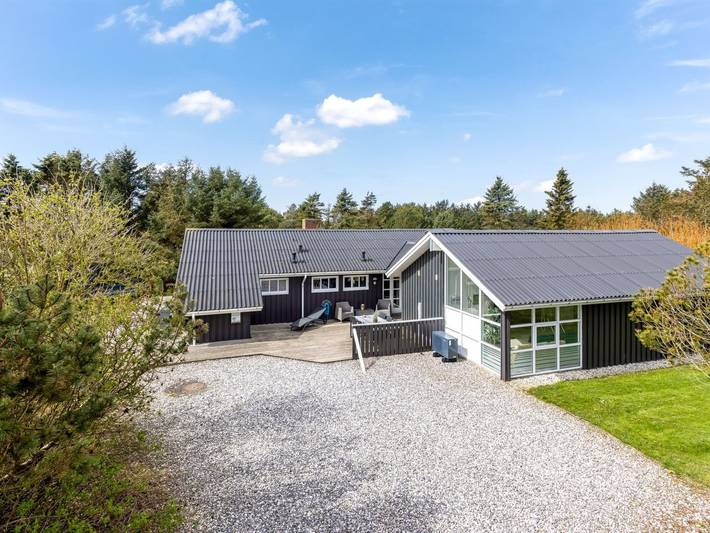 Ferienhaus für 10 Personen, mit Whirlpool und Terrasse sowie Pool und Sauna in Grønhøj