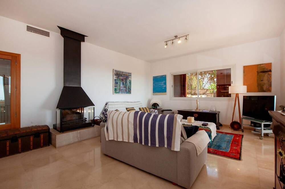 Preciosa casa en Calvià con piscina privada, puede ser interior o exterior. in Bendinat, Calvià