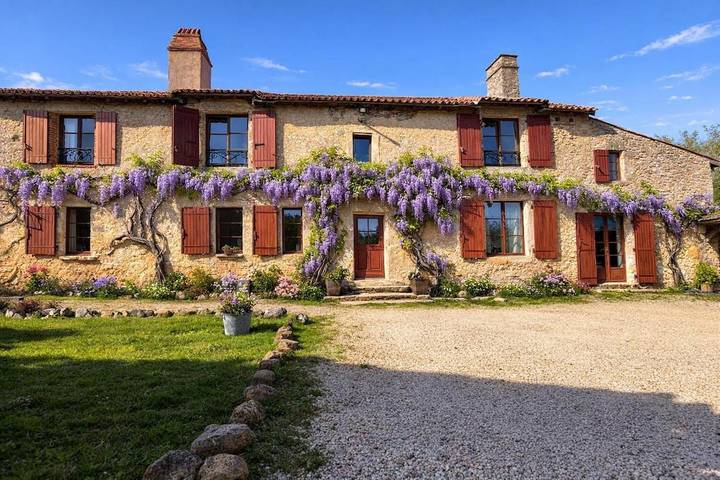 Chambre d’hôte pour 3 personnes, avec Jacuzzi ainsi que Jardin et Vue