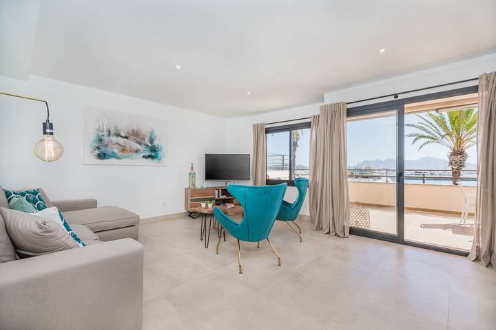Apartamento entero, Impresionante apartamento "Cana Ferrera" con vistas al mar y a la montaña, balcón, A/C y Wi-Fi in Puerto de Pollensa, Pollença