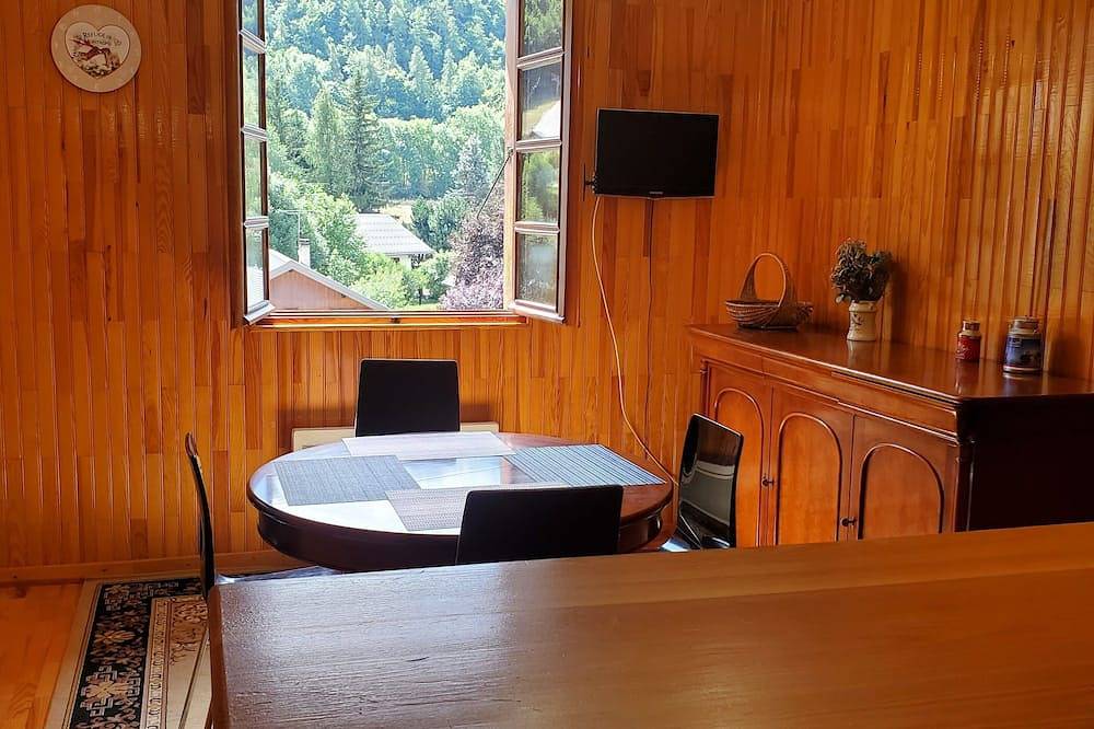 Ganze Wohnung, Les Serintes - 3-room apartment - 5-minute walk to the slopes! in Saint-Léger-les-Mélèzes, Nationalpark Écrins