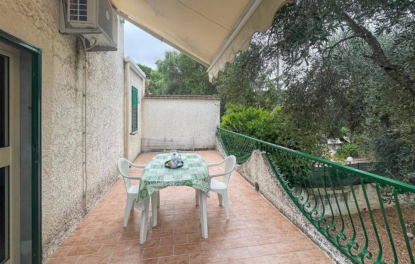 Appartamento intero, Ritiro in riva al mare con giardino, piscina e parcheggio in Vico del Gargano, Gargano