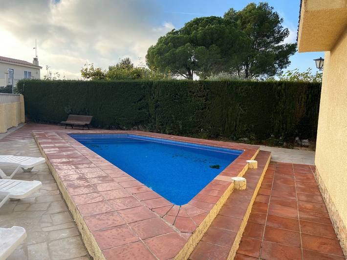Chalet para 11 personas, con jardín, Se admiten mascotas en Tierras del Ebro - 3