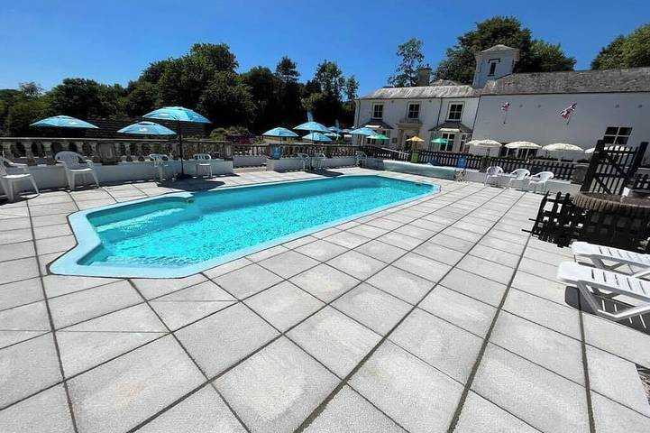 Ferienhaus für 8 Personen, mit Sauna und Pool sowie Balkon in Cornwall