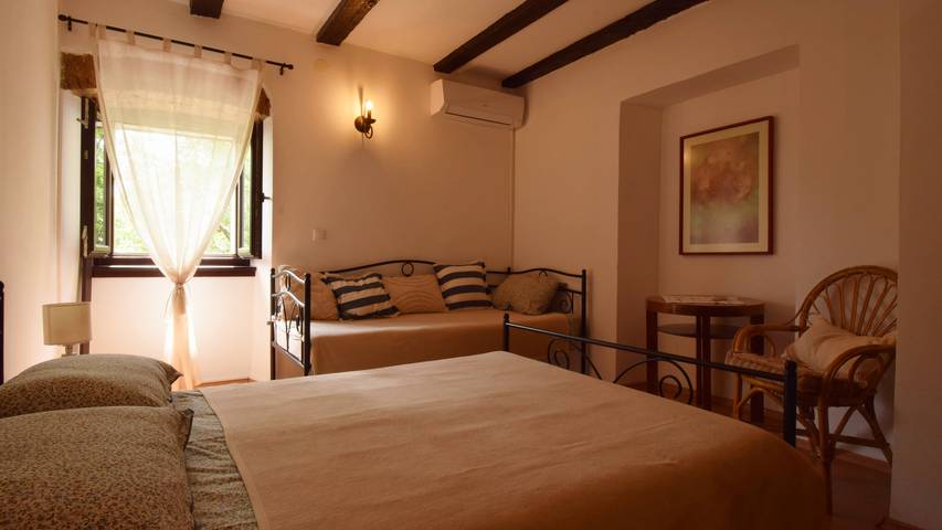 Location de vacances pour 4 personnes, avec jardin à Kraljevica - 3