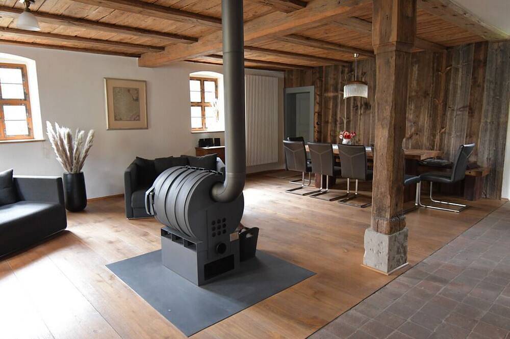 Ferienhaus Ickelhaus 1, 4 Schlafzimmer, Kamin, Garten, Massage, nähe Therme in Bad Windsheim, Romantische Straße