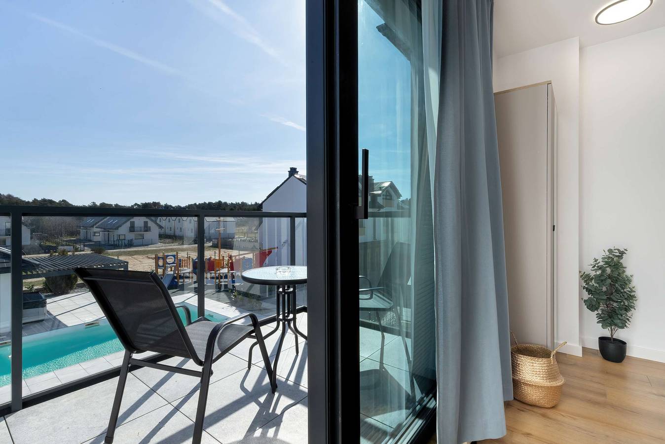 Entire apartment, Spacious Apartment for 10 persons | Pool, Sauna, Parking in Jastrzębia Góra, Polish Baltic Sea