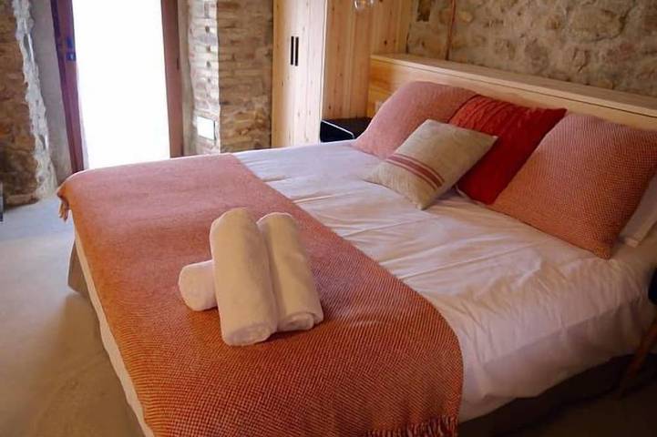 Location de vacances pour 26 personnes, avec piscine ainsi que jacuzzi et jardin à Santa Coloma de Farners - 2