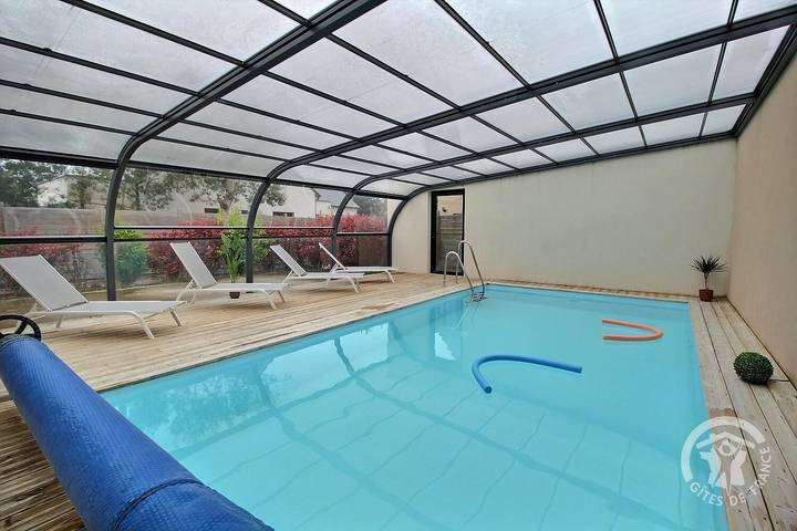 Vakantiehuis voor 5 personen, with zwembad and terras as well as tuin in Erquy