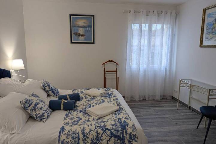 Gîte pour 8 personnes, avec jardin à Dirac - 4