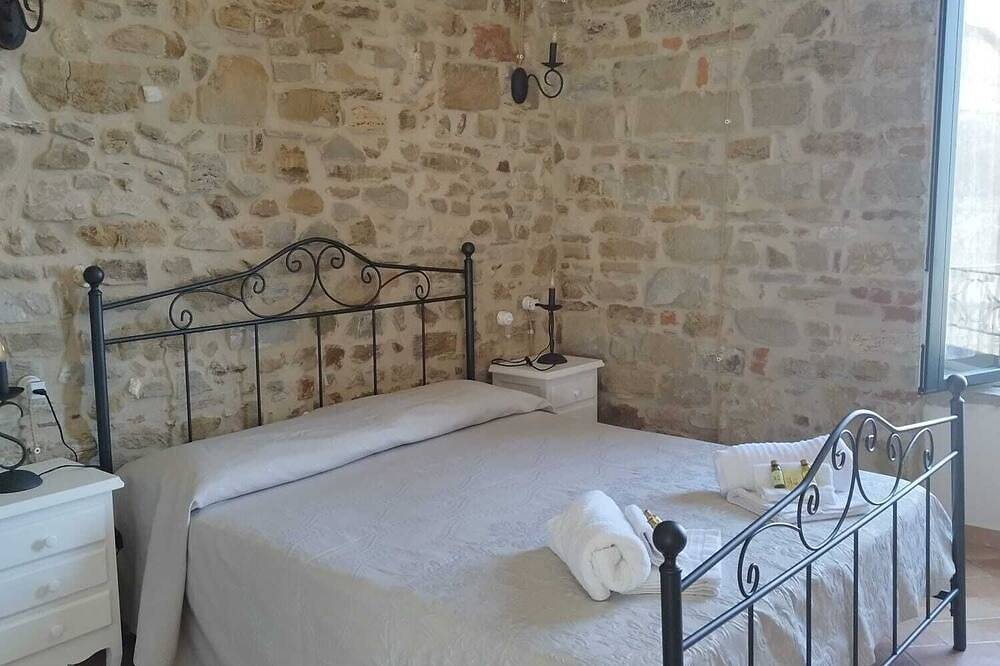 Ganze Wohnung, Ancient Aragonese Dwelling in the heart of the ancient village of Agropoli with sea view in Agropoli, Cilento