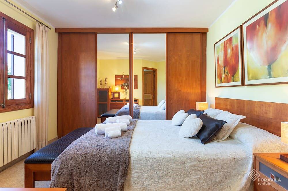 Beautiful Mallorcan house with private pool in the Serra de Tramuntana. in Selva, Majorca Center