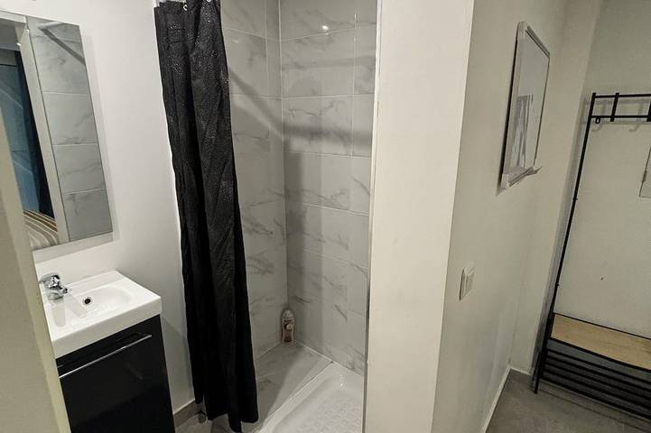 Chambre dans maison d'hote in Sainte-Geneviève-des-Bois, Essonne