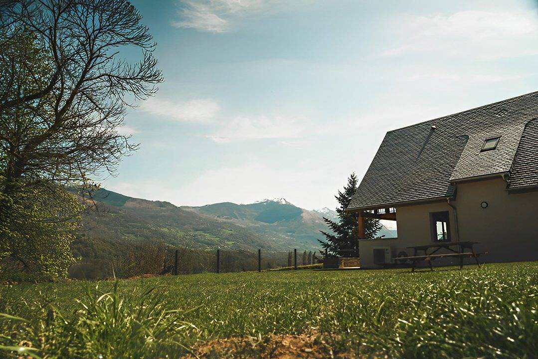 Gite Hautacam - Les Chalets du Balandrau in Ayzac-Ost, Pyrénées