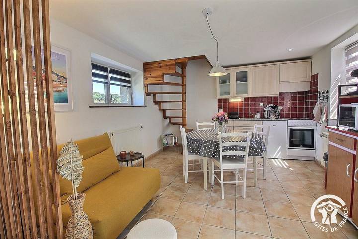 Gîte pour 3 personnes, avec Terrasse et Jardin à Plourivo - 2