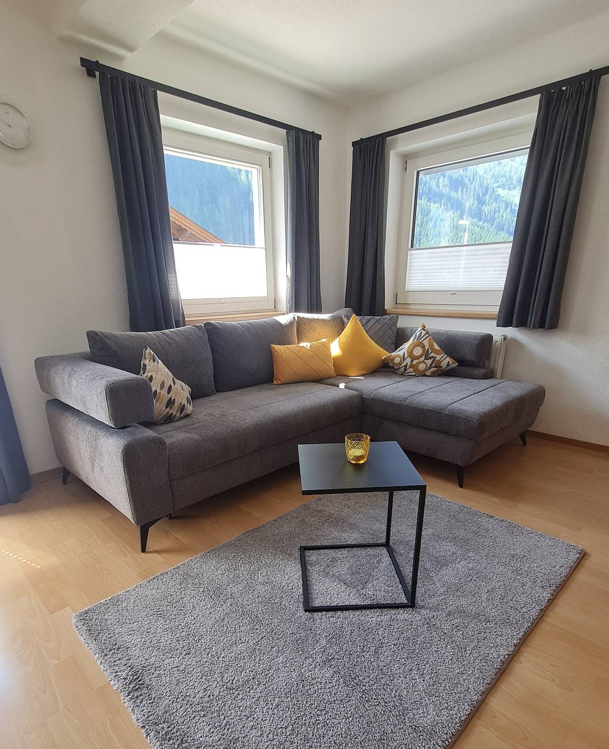 Apartamento inteiro, "Haus Alpenheim Apartment 3" com vista para a montanha, Varanda e Wi-Fi in Madseit, Hintertux