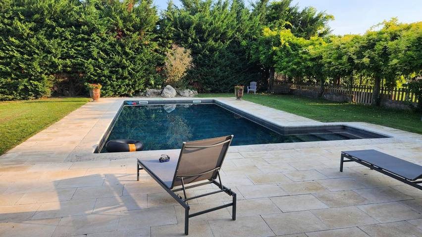 Casa de vacaciones para 4 personas, con piscina además de vistas y jardín - 1