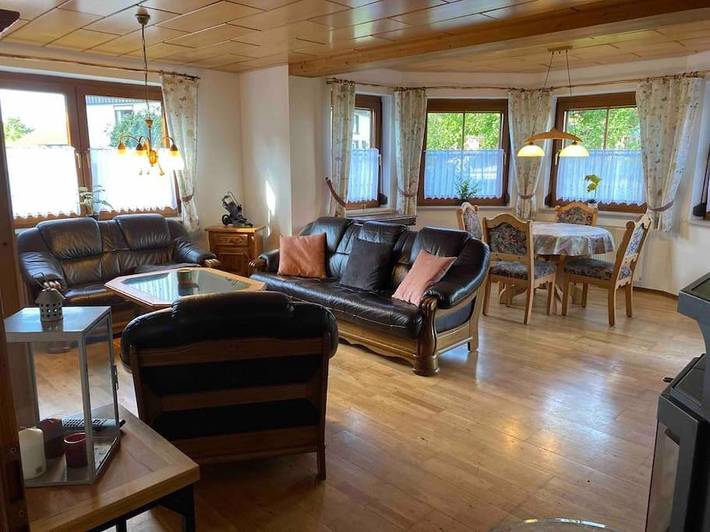 Ferienwohnung für 5 Personen, mit Terrasse und Garten in Welzheim