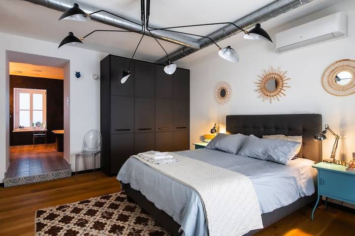 Ganze Wohnung, Luxury Family Home 3Br / 3Ba 200m² Duplex | A/C | Walkable area | in Budapest, Danube-Ipoly National Park