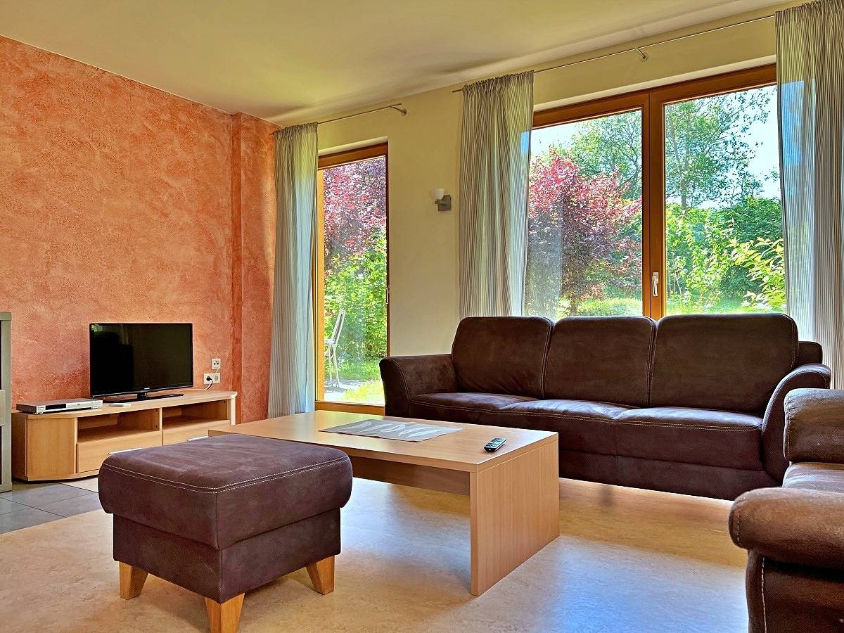 Ganze Ferienwohnung, Apartment 33 Natur Ferienpark, in idyllischer Lage für Wanderurlaub und Naturgenuss – Entspannen im Waldgebiet in Nieheim, Kreis Höxter