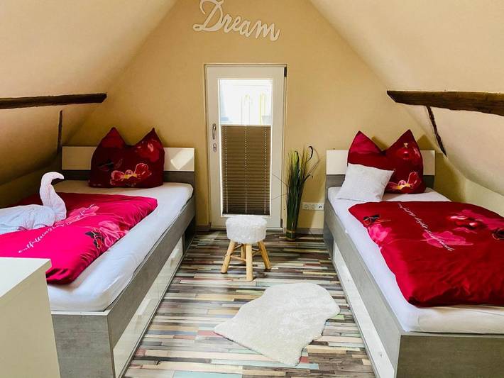 Ferienwohnung für 4 Personen, mit Balkon und Terrasse sowie Ausblick in Schwaigern - 3