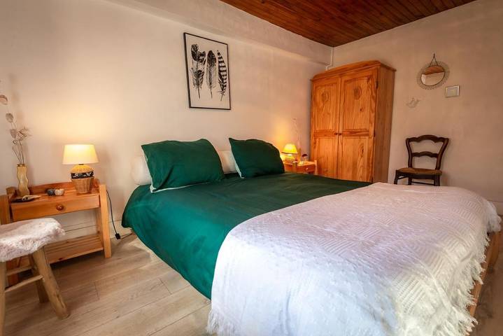 Location de vacances pour 8 personnes, avec terrasse à Chouvigny - 3