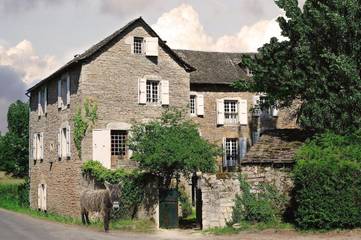 Cottage pour 4 personnes, avec jardin et vue à Sévérac-le-Château