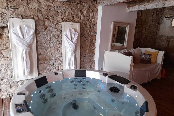 Maison de vacances pour 10 personnes, avec jardin ainsi que terrasse et jacuzzi