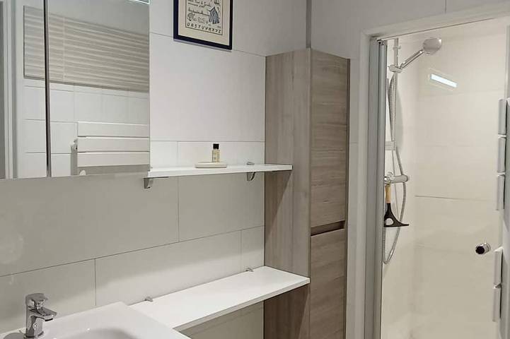 Appartement entier, Bel appartement R D C vue mer récemment rénové. in Saint-Cast-le-Guildo, Région de Dinan