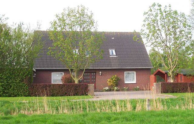 Entire holiday apartment, Holiday apartment for 6 people with terrace in Werdum, Landkreis Wittmund