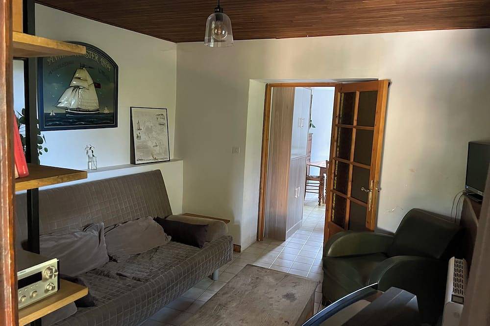 La petite maison dans le jardin in Bournazel, Aveyron