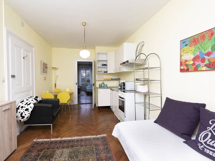 Gîte pour 3 personnes, avec jardin à Bienne