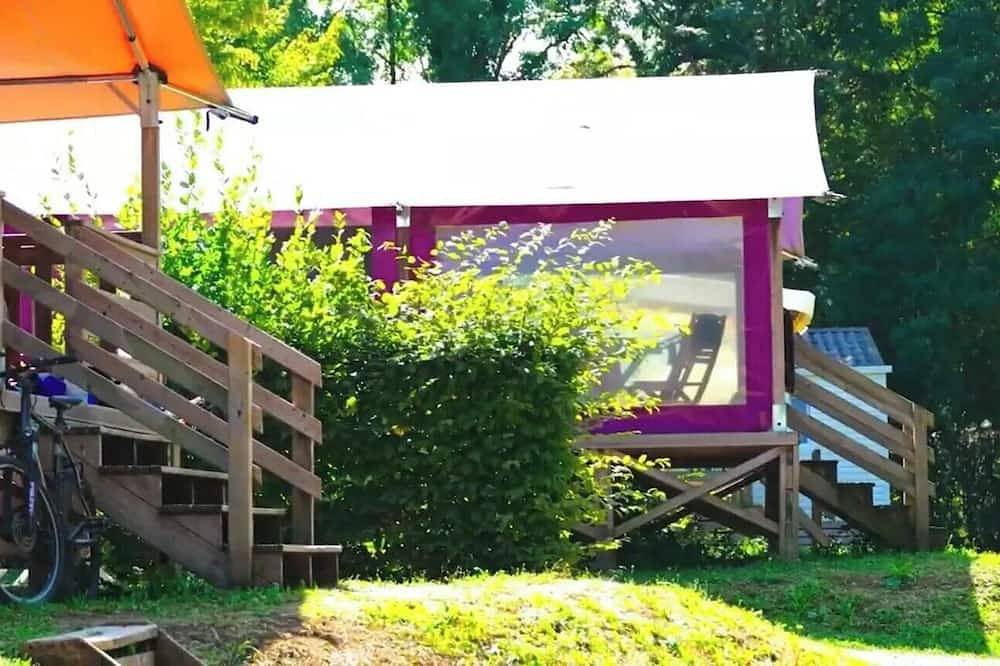 Camping 3 étoiles - Piscine - ccagfdd in Clairvaux-les-Lacs, Jura