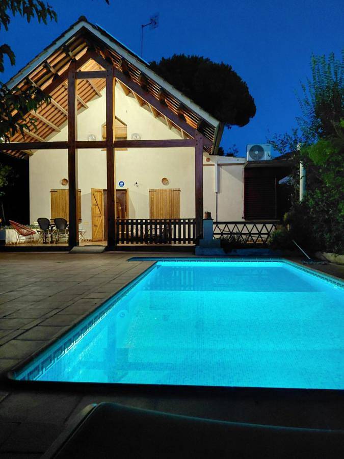 Casa rural para 8 personas, con piscina además de jardín y vistas - 1