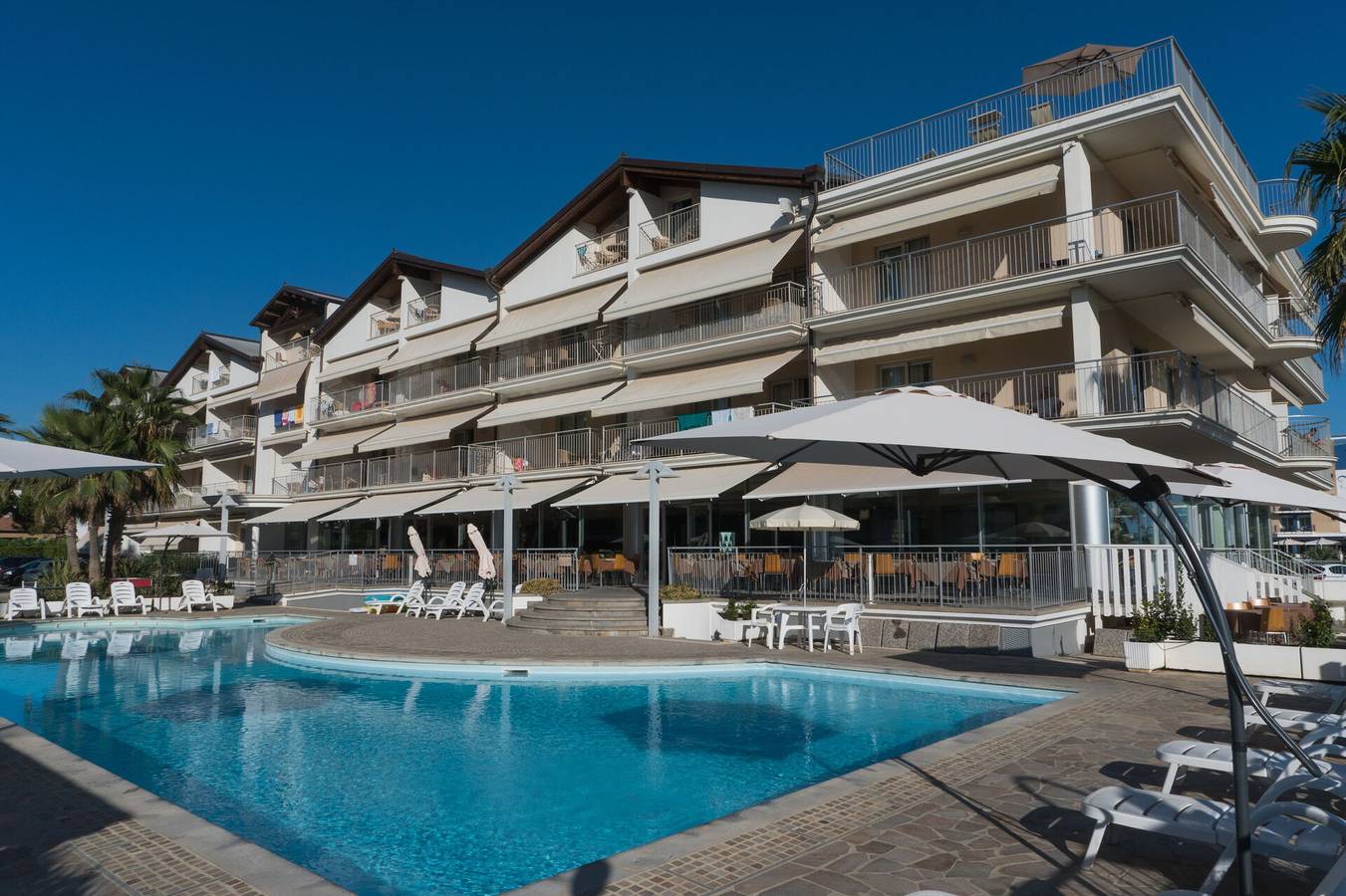 Ganze Wohnung, Residence Roseto, Pool, Seaview, Abruzzo - Casa Del Mar in Teramo Provinz