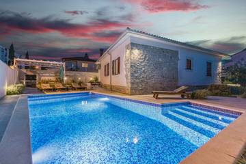 Villa für 6 Personen, mit Garten in Pula