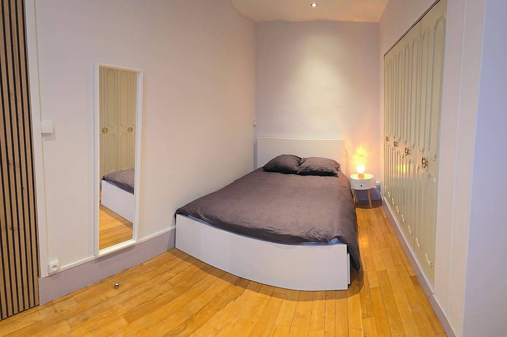 Entire apartment, Beautiful bright apartment Corbeil Essonnes in Corbeil-Essonnes, Essonne