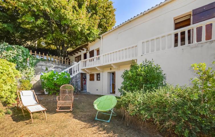 Appartement confortable d'une chambre à Évisa, avec cuisine et place de parking in Marignana, Parc naturel régional de Corse