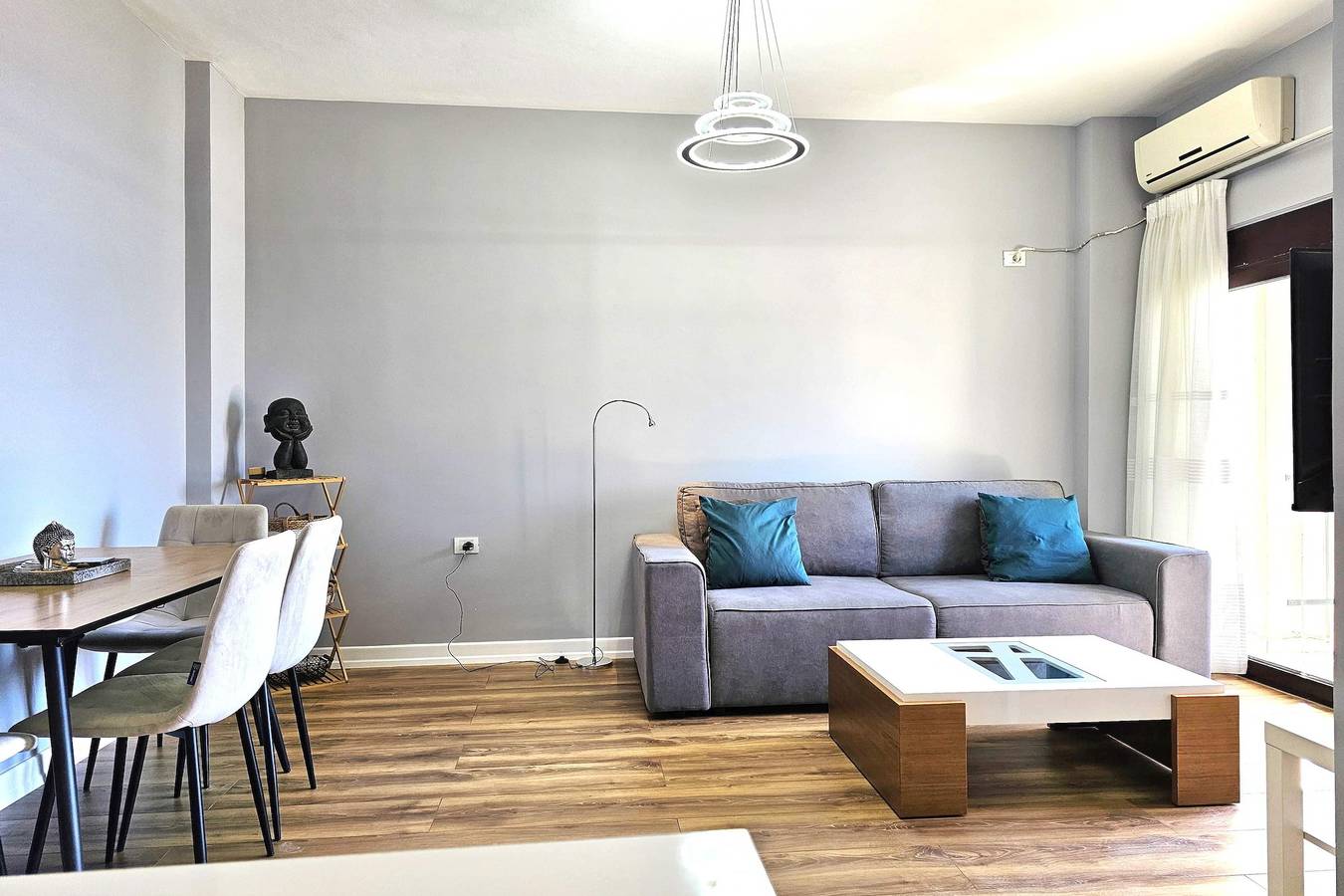 Ganze Wohnung, Ferienwohnung für 3 Personen mit Meerblick in Sarandë, Vlorë