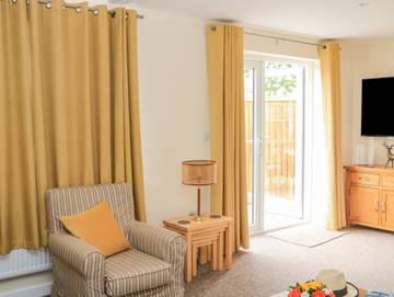 Holiday Home for 5 People in Dawlish, Devon, Photo 2