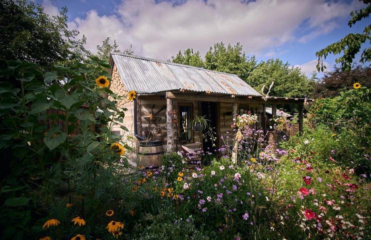 Camping for 2 people, with view and sauna as well as garden and terrace in Kent