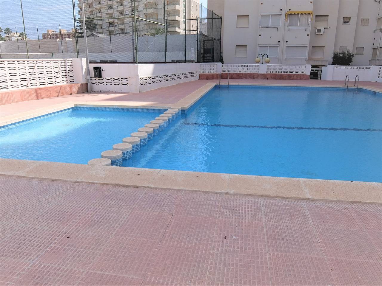 Apartamento entero, Apartamento de vacaciones para 7 personas con balcón in Playa de Gandía, Costa de Valencia